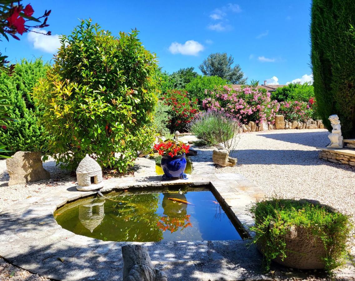 "La Massette Du Cheval Blanc" Villa De Caractere En Pierre L'Isle-sur-la-Sorgue Kültér fotó