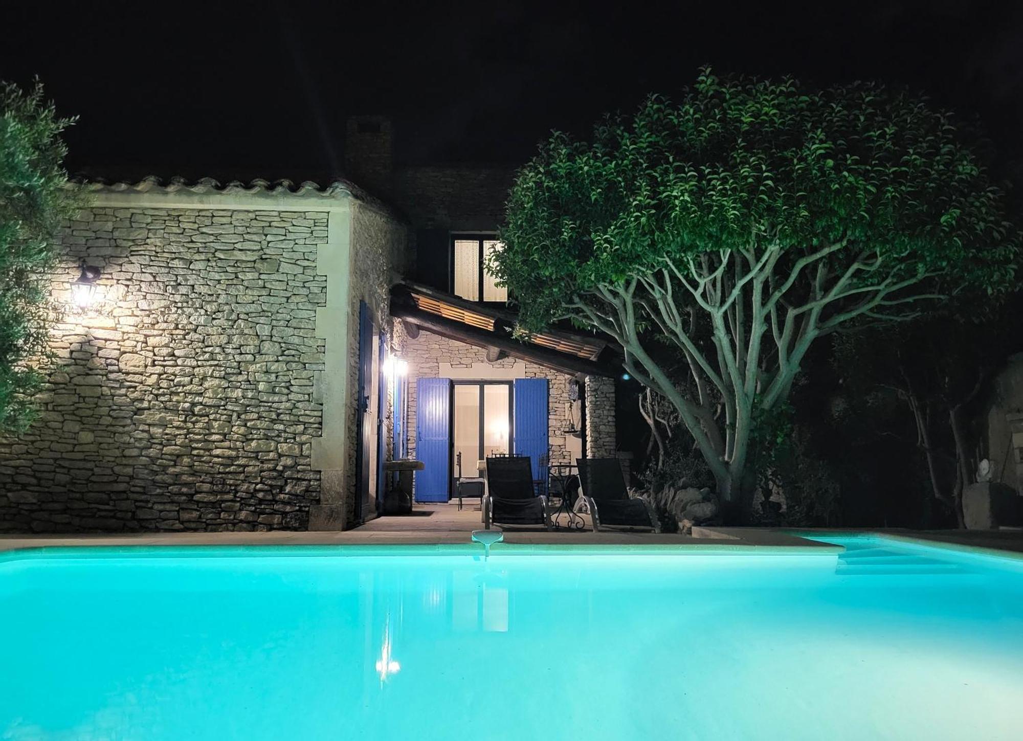 "La Massette Du Cheval Blanc" Villa De Caractere En Pierre L'Isle-sur-la-Sorgue Kültér fotó