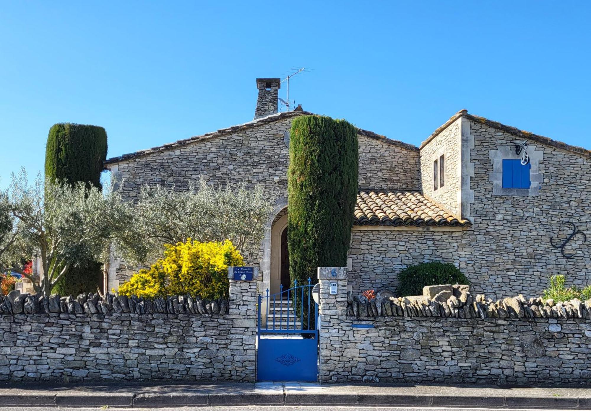 "La Massette Du Cheval Blanc" Villa De Caractere En Pierre L'Isle-sur-la-Sorgue Kültér fotó