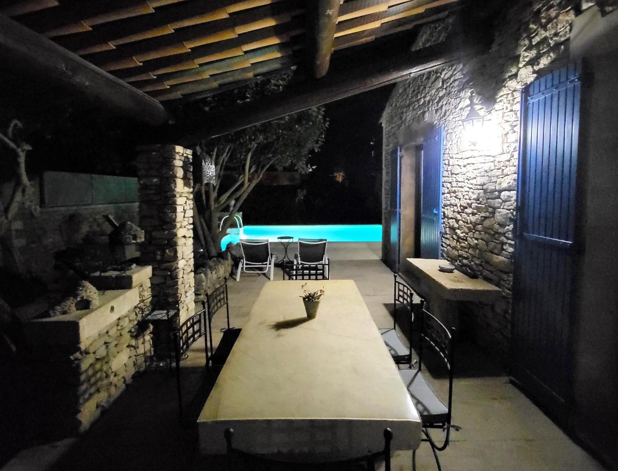 "La Massette Du Cheval Blanc" Villa De Caractere En Pierre L'Isle-sur-la-Sorgue Kültér fotó