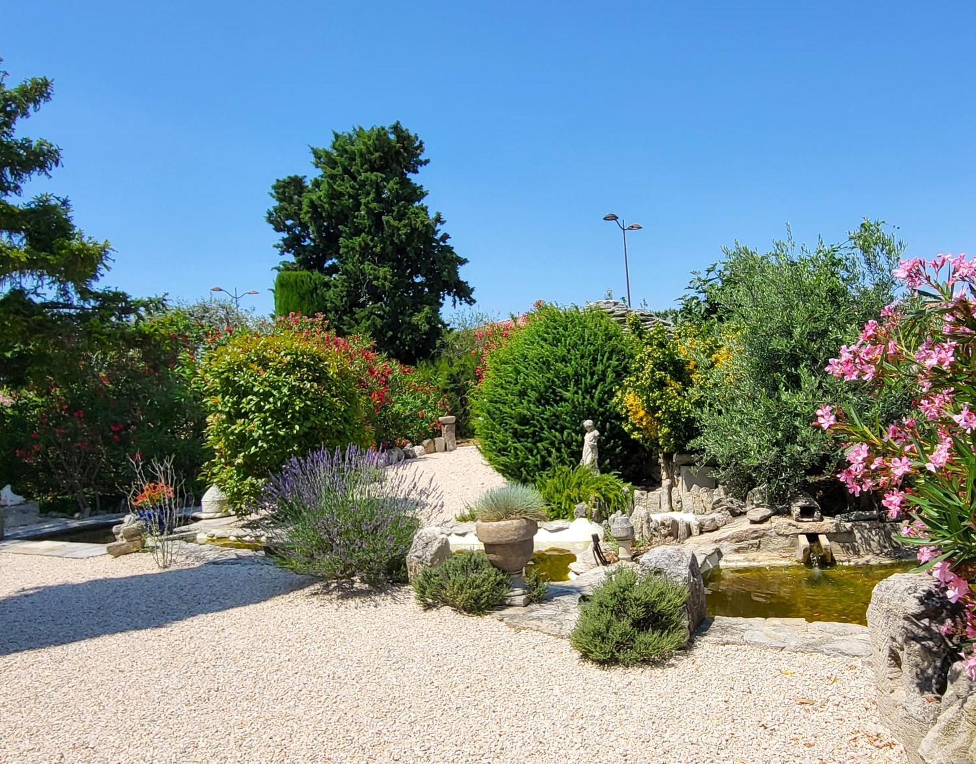 "La Massette Du Cheval Blanc" Villa De Caractere En Pierre L'Isle-sur-la-Sorgue Kültér fotó